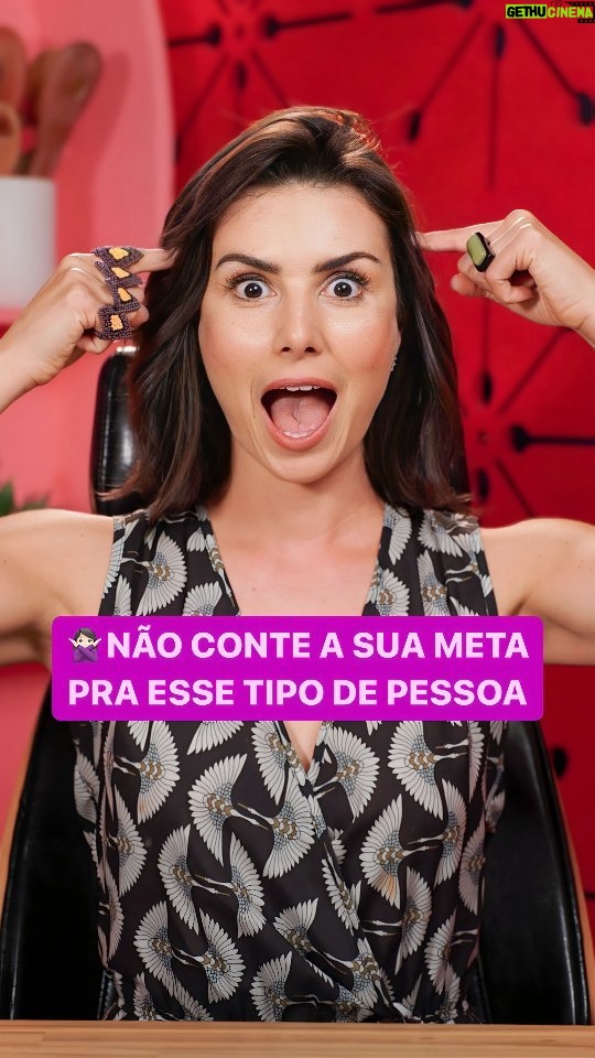 Nathalia Arcuri - 42.6K Likes - Deixa eu adivinhar: você fez uma listinha de metas na virada do ano (e não é a primeira vez), mas tá com medo de terminar 2024 com elas só no papel?
O vídeo de hoje traz 8 DICAS INÉDITAS que vão te ajudar a realizar cada tópico da sua lista de objetivos sem precisar contar com a sorte.
Começando com uma básica, mas que faz total diferença. Evite esses tipos de pessoas:
❌ que ironizam suas metas
❌ que duvidam das suas metas
❌ que questionam a sua capacidade
Mas prestenção: para realizar seus desejos com dinheiro AINDA neste ano, até mesmo os mais selvagens, vai ser necessário que você não pule nenhuma etapa, porque todas as dicas seguem uma ordem.
▶ ️ Link na minha bio ou nos stories.