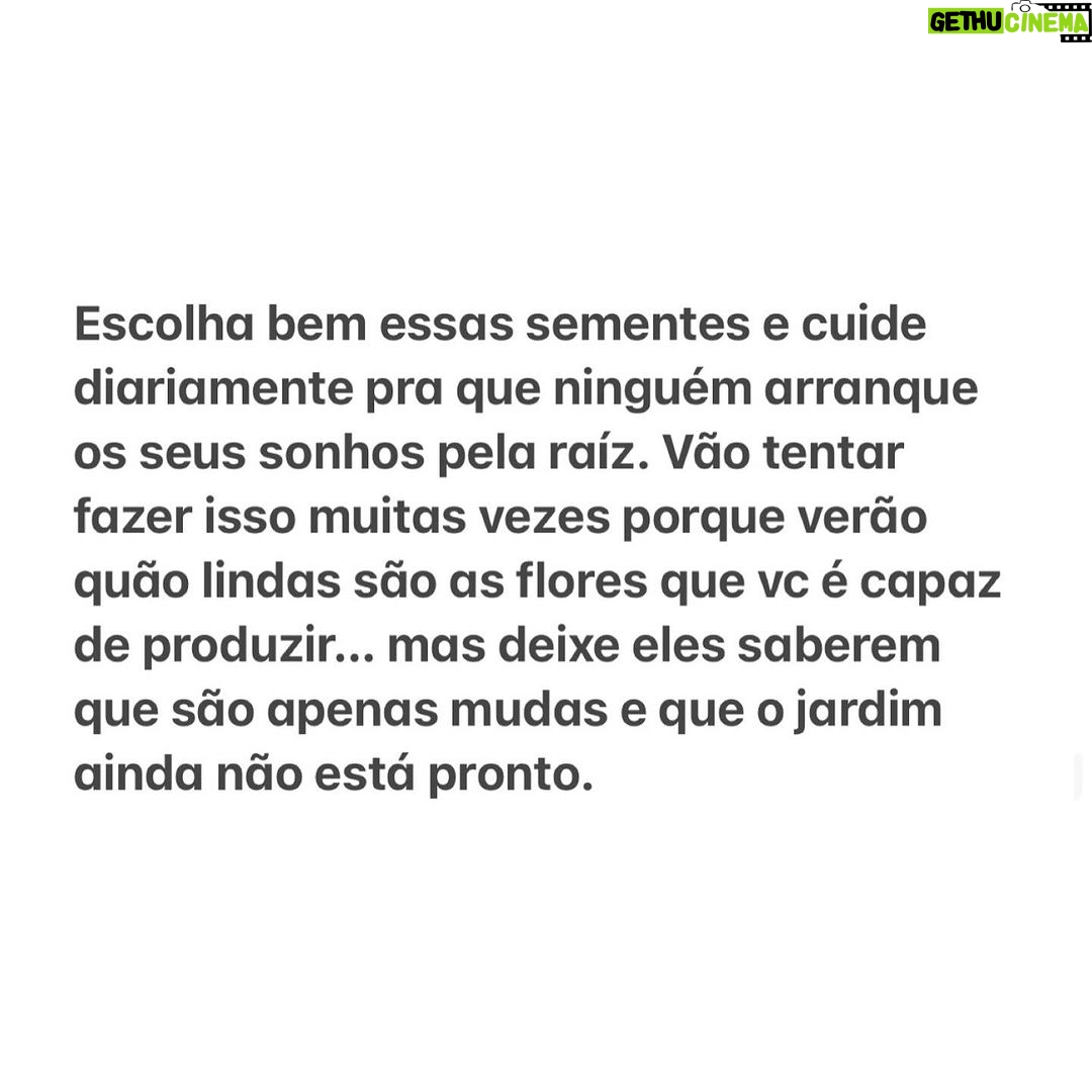 Nathalia Arcuri Instagram - Talvez você precise ler essa mensagem hoje. A verdade que ninguém te conta é que depois que você descobre que pode ser a dona da sua própria história não tem como voltar atrás. Acredite nos seus sonhos, acredite na sua verdade, acredite em você mesma. Você nunca se arrependerá de investir em você mesma. Se te inspirou, compartilha com quem você quer bem 💜