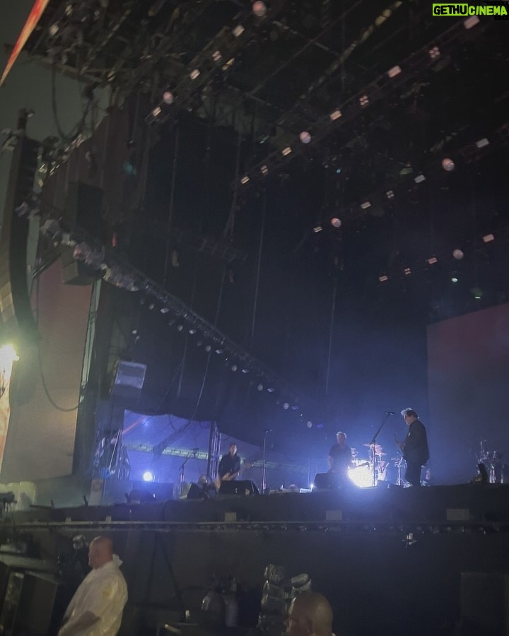 Nathalia Arcuri Instagram - Uma pequena coletânea desses dois dias de @lollapaloozabr É lindo ver os gringos emocionados com a energia do nosso povo. Da pra ver na cara deles a sensação de estar fazendo a melhor apresentação da vida pra melhor audiência. Se você estivesse em cima de um desses palcos, diante de 50 mil pessoas… O que você faria? Eu acho que ia congelar e chamar o SAMU. Autódromo de Interlagos