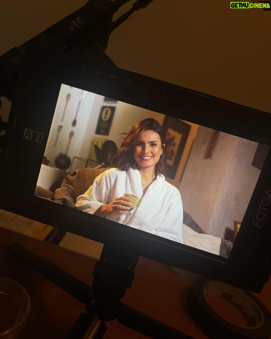 Nathalia Arcuri Instagram - Dia intenso de gravações preparando uma GRANDE surpresa pra Nação Me Poupeira! Quer saber antes de todo mundo? Entra no meu grupo VIP do Telegram, link na BIO. Complete a frase: AH-QUE-FESTA____________! São Paulo - SP