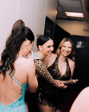 Nathalie Odzierejko Instagram - Une de mes plus belle soirée de ma vie ✨✨✨ C’était fou de vivre ça… et ça recommence cette semaine !! J’espère au moins faire aussi bien 😱
#dalsi