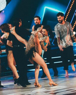 Nathalie Odzierejko Instagram - Une de mes plus belle soirée de ma vie ✨✨✨ C’était fou de vivre ça… et ça recommence cette semaine !! J’espère au moins faire aussi bien 😱
#dalsi
