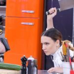 Nathalie Odzierejko Instagram - Découvrez le making-of de l’épisode spécial @topchefm6 présenté par @stephanerotenbergofficiel, disponible sur la chaîne de @natoogram, à l’occasion des 15 ans de l’émission 👩‍🍳👨‍🍳 #TopChef - saison 15, tous les mercredis à 21.10, à partir du 13 mars 🔪