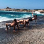 Nathalie Odzierejko Instagram - J’aimerais passer ma vie en slip au soleil à rire pour rien🩲 Corse