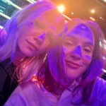 Nathalie Odzierejko Instagram - Et bon dimanche💕 ( … j’vais tout donner pour sauver les poumons d’ @anthony_colette 🫁, vous avez suivi notre live twitch hier ? )