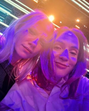 Nathalie Odzierejko Instagram - Et bon dimanche💕 ( … j’vais tout donner pour sauver les poumons d’ @anthony_colette 🫁, vous avez suivi notre live twitch hier ? )
