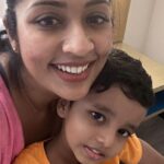 Navya Nair Instagram - കിടിലം കണ്ട് എന്നെ സ്നേഹിക്കുന്ന ചക്കരക്കുട്ടൻ.. Daksh .. It gave me immense happiness to see his love .. Unconditional love ❤️❤️❤️ Thanking universe for this pure love .. Thank u Dr lakshmi venugopal for bringing him to me ❤️❤️ #kidilamboy #kidilamdakshuttan #cinemagivessuchhappiness #thankyoukidilam