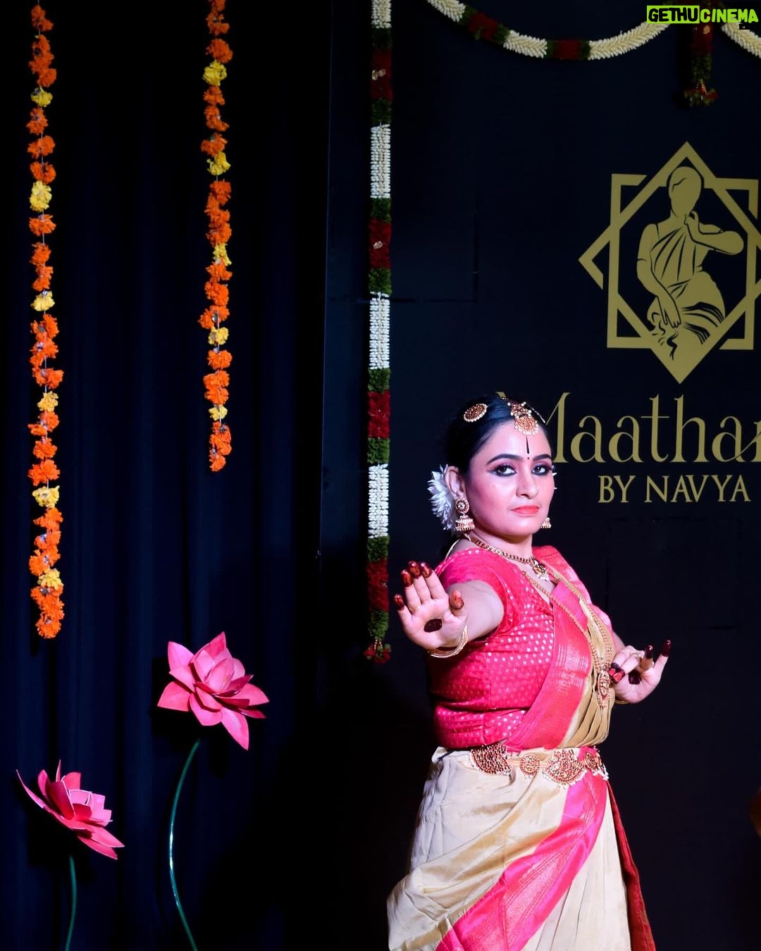 Navya Nair Instagram - The words that melted my heart and soul .. Moments when you really feel like there is a lot to do .. Thank you Shafeena .. Swipe left to see Shafeena @shafeena_0369 .. She has never danced before in her life , she is 35 years old and my son’s friend Ritha’s mom .. I still remember the day when she had joined maathangi ( an year back ) , she was so so embarassed and she asked me , is it possible to dance classical , as I have never danced anything in my life .. I am proud to say that she has done her ranga parichayam (not arangetram ) in one year , doing a tisra alarippu very neatly .. She was very persistant in her practises , she was determined and dedicated , ya the path is not easy its challenging bt nothing is impossible for a determined mind with patience .. I am proud to have a student like you Shafeena .. Miles to go .. and I am there for you and for all my students .. #bharatanatyam #thelovefordance #determination #mystudent #maathangigirls #storiesofmaathangi