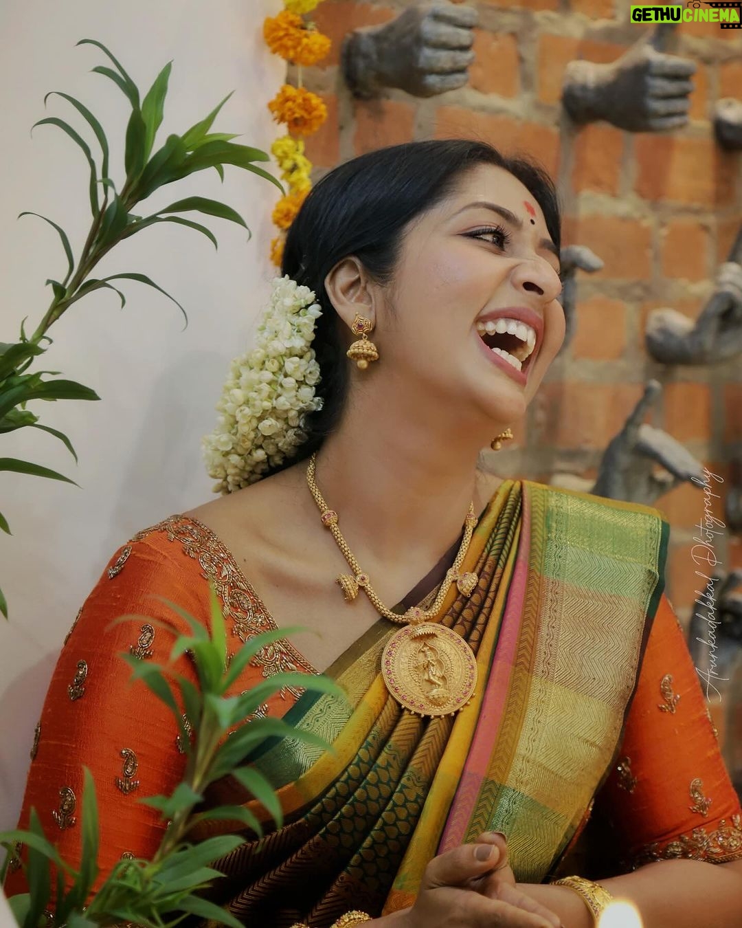 Navya Nair Instagram - Surrounded by loved ones and uplifting speeches, my heart dances with joy on Maathangi’s first anniversary. A celebration of happiness and togetherness, capturing the essence of this special day through smiles that speak volumes. 🎉💖 Photography @arunkadakkal_photography_ #MaathangiAnniversary #JoyfulMoments” #happiness #peace #love