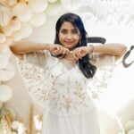 Navya Nair Instagram - Yes its your kids bday , bt those mandatory poses , thats all which u know will definitely b der 🤣.. Bcos i never fail to disappoint u all 🤭🤭🫣🫣🫣 @the_drape_studio gown #myveshamkettal😜 #enjoyeverymoment #kidsbday #loveandlovevibesonlyplease #partytime #whitecolor