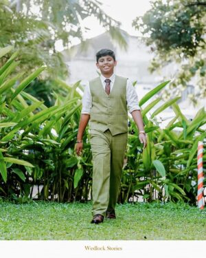Navya Nair Instagram - In the symphony of moments captured, every photo speaks of a story of a young soul stepping into a new chapter, surrounded by the unwavering embrace of loved ones. Here's to love, laughter, and life's beautiful milestones!

Venue:- @thecroftcochin.in 
Event Planners:- @wenyu_events 
Caterers :- @alacartecaterscochin 
Photography :- @wedlock__stories 
Cakes:- @themistledough 
Returns Gifts:- @mannequinstories.gifts 
Costume:- @the_drape_studio 
Makeup :- @makeupby_nami_