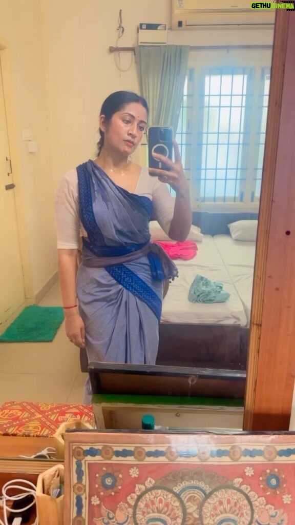 Navya Nair Instagram - Aftermath of a varnam … And why this dialogues , evn i have no clue 😜😜 #chennai #danceclass #priyadarshinigovind #lovefordance