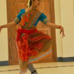 Navya Nair Instagram - Happy vijayadasami .. Glad to have started the dance in front of my students .. #navaratrispecial #startagain #dedicateyourself #bharatanatyam #classicaldancer