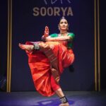 Navya Nair Instagram - Dancing @sooryafestival is a feeling for every artists .. gratitude forever and for everything to Soorya Krishnamoorthy sir .. Thankful to the overflowing crowd who have come to watch me dance and grateful for the overwhelming response through your applause .. Always indebted to God , my parents and now to my mentor and Guru , Smt : Priyadarsini Govind , who is an epitome of kindness and pure love , the one who changed my outlook towards life and dance .. Thank you akka for being with me .. Thank you @anoop_ravlat fr the clicks , the first pose is amazing 🙏🏻 #bharatnatyam #NavyaNairPerformance #IndianDance #CulturalHeritage #ArtistryInMotion #festivalsinindia # festivals in kerala #dancerslife #navyanairdance