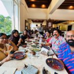 Navya Nair Instagram - With veduttan ❤️ Love u cutie pie and mitch uuuuuu chakkuduuuu .. Y r u going to canada 🙄🙄🙄 When cousins meet after ages .. @gaya3k7unny @gopika.gk7 @sarath_manohar