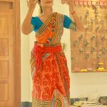 Navya Nair Instagram - Happy vijayadasami .. Glad to have started the dance in front of my students .. #navaratrispecial #startagain #dedicateyourself #bharatanatyam #classicaldancer