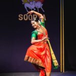 Navya Nair Instagram - Dancing @sooryafestival is a feeling for every artists .. gratitude forever and for everything to Soorya Krishnamoorthy sir .. Thankful to the overflowing crowd who have come to watch me dance and grateful for the overwhelming response through your applause .. Always indebted to God , my parents and now to my mentor and Guru , Smt : Priyadarsini Govind , who is an epitome of kindness and pure love , the one who changed my outlook towards life and dance .. Thank you akka for being with me .. Thank you @anoop_ravlat fr the clicks , the first pose is amazing 🙏🏻 #bharatnatyam #NavyaNairPerformance #IndianDance #CulturalHeritage #ArtistryInMotion #festivalsinindia # festivals in kerala #dancerslife #navyanairdance