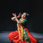 Navya Nair Instagram - Dancing @sooryafestival is a feeling for every artists .. gratitude forever and for everything to Soorya Krishnamoorthy sir .. Thankful to the overflowing crowd who have come to watch me dance and grateful for the overwhelming response through your applause .. Always indebted to God , my parents and now to my mentor and Guru , Smt : Priyadarsini Govind , who is an epitome of kindness and pure love , the one who changed my outlook towards life and dance .. Thank you akka for being with me .. Thank you @anoop_ravlat fr the clicks , the first pose is amazing 🙏🏻 #bharatnatyam #NavyaNairPerformance #IndianDance #CulturalHeritage #ArtistryInMotion #festivalsinindia # festivals in kerala #dancerslife #navyanairdance