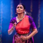 Navya Nair Instagram - 2nd day of MAATHANGI FESTIVAL 2023 , curated by Navya Nair , in collaboration with @jtpac_choice sponsored by @ksfeltdofficial witnessed the spectacular performance by Kalashree Smt Rama Vaidyanathan .. Vocal @sudharaghuraman20 Nattuvangam @vasudev.sridhar Mridangam @sreedharansumod Flute Raghuraman Title sponsor @akbartravels #maathangifestival2023 #navyanair #maathangibynavya #bharatanatyam #indianclassicaldance #ramavaidyanathan #ramavaidyanathanchoreography