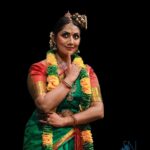 Navya Nair Instagram - "𝐀𝐍𝐃𝐀𝐋" . Bharatanatyam by Actress & Dancer Navya Nair @navyanair143 on Day 1 of Maathangi Festival @maathangibynavya in collaboration with @jtpac_choice sponsored by @farmfedfoods . Title sponsor @akbartravels . . Nattuvangam : @kalamandalamkarthika Vocal : @bhagya_92 Mridangam : @prabaljithkb Veena : @dharma_theerthan . Makeup : @vargheseantony_bridal_makeover . . #classicaldance #dance #indianclassicaldance #dancer #bharatanatyam #adobelightroom #dancersofinstagram #palazhimadhanam #classicaldancer #dancers #classical #bharatnatyam #samudramanthan #maathangi #artist #maathangibynavya #art #bharathanatyam #snphotography #bharatanatyamdancer #maathangifestival #indianclassical #navyanair #classicaldancers #kuchipudi #chidambaram #dancelife #thillainatarajatemple #dancephotography #artphotography Jt Pac