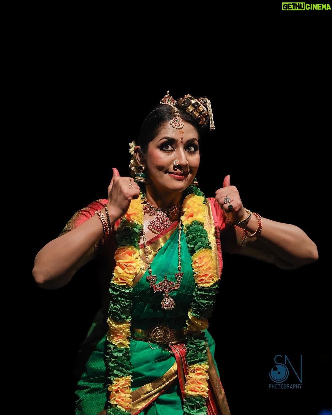 Navya Nair Instagram - "πππππ" . Bharatanatyam by Actress & Dancer Navya Nair @navyanair143 on Day 1 of Maathangi Festival @maathangibynavya in collaboration with @jtpac_choice sponsored by @farmfedfoods . Title sponsor @akbartravels . . Nattuvangam : @kalamandalamkarthika Vocal : @bhagya_92 Mridangam : @prabaljithkb Veena : @dharma_theerthan . Makeup : @vargheseantony_bridal_makeover . . #classicaldance #dance #indianclassicaldance #dancer #bharatanatyam #adobelightroom #dancersofinstagram #palazhimadhanam #classicaldancer #dancers #classical #bharatnatyam #samudramanthan #maathangi #artist #maathangibynavya #art #bharathanatyam #snphotography #bharatanatyamdancer #maathangifestival #indianclassical #navyanair #classicaldancers #kuchipudi #chidambaram #dancelife #thillainatarajatemple #dancephotography #artphotography Jt Pac