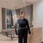 Navya Nair Instagram - Thudakkam kurachu mosamaayengilum avasanam ottum mechapedaathondu kozappamillallo alle 🤣🤣 Confidence on point 🫣 By the way rdx was a lovely film and shane danced so beautifully 🤗🤗🤗@shanenigam786 #rdx #goingwiththetrend #pasttime The Gulf Hotel Bahrain Convention & Spa