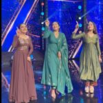 Navya Nair Instagram - What Jhumka 😍😍😍 @rimitomy @navyanair143 @parvathy_r_krishna @mazhavilmanoramatv . . . . . [#réel #jumka #reelitfeelit #reelkarofeelkaro #trendingreels #trendingsongs #trendingnow #viralvideos #viralreels #kidilam #mazhavilmanorama ]