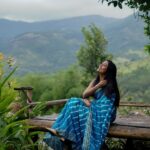 Navya Nair Instagram - Life becomes instantly more beautiful when ones heart is in sync with nature and music. Moments from when @navyanair143 visited The Mudhouse. 📍 @themudhousemarayoor 📸 @salmanmxhd . . . . . . . #keralatourism #keralagram #malayalammovie #wabisabi #airbnb #boutiquehotel #navyanair #malayalamcinema #gardenlove #naturegram #indiatravel #indiatravelgram #landscaping #westernghats #offbeatindia #airbnbsuperhost #keralatrip #monsoon #malayalamactress