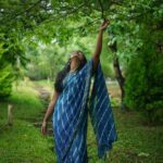 Navya Nair Instagram - Life becomes instantly more beautiful when ones heart is in sync with nature and music. Moments from when @navyanair143 visited The Mudhouse. 📍 @themudhousemarayoor 📸 @salmanmxhd . . . . . . . #keralatourism #keralagram #malayalammovie #wabisabi #airbnb #boutiquehotel #navyanair #malayalamcinema #gardenlove #naturegram #indiatravel #indiatravelgram #landscaping #westernghats #offbeatindia #airbnbsuperhost #keralatrip #monsoon #malayalamactress