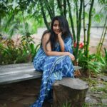 Navya Nair Instagram - Life becomes instantly more beautiful when ones heart is in sync with nature and music. Moments from when @navyanair143 visited The Mudhouse. 📍 @themudhousemarayoor 📸 @salmanmxhd . . . . . . . #keralatourism #keralagram #malayalammovie #wabisabi #airbnb #boutiquehotel #navyanair #malayalamcinema #gardenlove #naturegram #indiatravel #indiatravelgram #landscaping #westernghats #offbeatindia #airbnbsuperhost #keralatrip #monsoon #malayalamactress