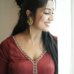 Navya Nair Instagram - This will be the last post of this series. I promise. Camera: @akhil_photography_tvm Makeup : @reenuchandramukhi Costume : @madebymilankochi #fashion #trivandrum