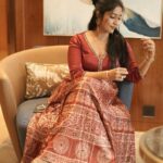 Navya Nair Instagram - This will be the last post of this series. I promise. Camera: @akhil_photography_tvm Makeup : @reenuchandramukhi Costume : @madebymilankochi #fashion #trivandrum