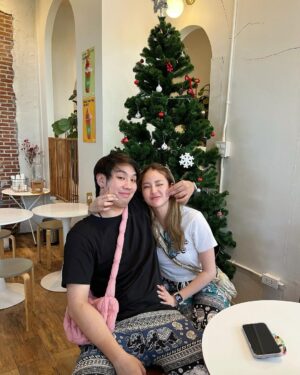 Nawat Phumphothingam Instagram - Hohoho~ 𝓒𝓱𝓻𝓲𝓼𝓽𝓶𝓪𝓼 or kiss me? 🎄🦌🛷✨