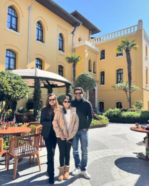 Neelam Kothari Instagram - It’s Spring time 🌺🧿🧿🧿
@samirsoni123