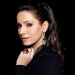Neelam Kothari Instagram – Rubilite and Emeralds.. My favourite ❤️
@neelamjewelsofficial #neelamjewels
