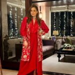 Neelam Kothari Instagram - Diwali Nights ✨✨✨✨✨ @neelamjewelsofficial @gopivaiddesigns Home