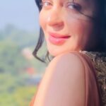 Neeru Bajwa Instagram - The thing I love about #reels … you make your song and dance #yourself. Express to yourself how in love you are with your amazing self 😊 that’s my thought of the day … everyone is a ⭐️