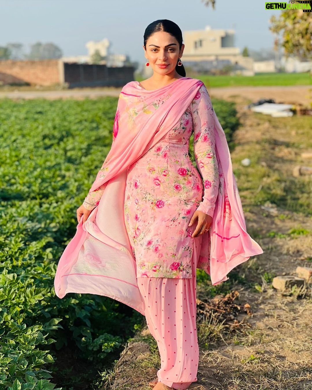 Neeru Bajwa Instagram - A walk in #nature …walks the soul back home #motherland #punjab