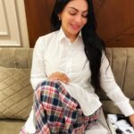 Neeru Bajwa Instagram - I have been bombarded with so many memories and experiences of my own while reading #thisisbarbara. So much we tuck away somewhere deep inside us… I have overcome , grown and healed but yet that little girl who saw so much still knocks at my door time to time. Looking back I want to say “you did well, Neeru. Be proud and keep going baby ❤️” If anyone needed to hear this today… you got this! I love you #barbarastreisand even more so after I started your #autobiography ❤️ #dontrainonmyparade #funnygirl