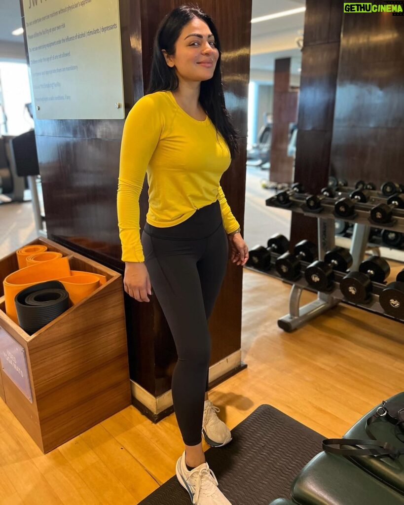 Neeru Bajwa Instagram - A new story begins today … 🙏🏼🙌 looking forward to meeting my new character #this song got me running today 🏃🏻‍♀ #lovesit 😃