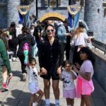 Neeru Bajwa Instagram – 25 k steps,  broken feet , a thousand memories, laughter, the look in my girls eyes seeing Disneyland for the first time and #inandoutburger at the end of the night … #priceless ❤️❤️🙏🏼 #springbreak
