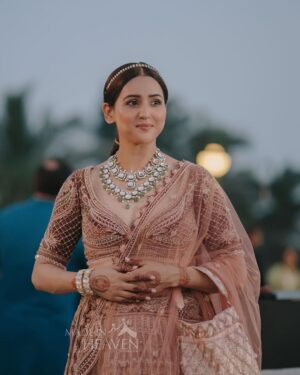 Neeti Mohan Instagram - Endless Lehenga Loving 😍

Big love to you Payal keyal, Mukul @mukul1588 Shrey Urja for this look. Loved my braid and minimal make up. Love you guys 🫶🏻

Styled by @shreyandurjastyle 

Outfit @payalkeyalofficial 
Jewellery @mortantra 
Potli bag @rubans.in 

Makeup @ritickasjalan 
Hair @aaliyahussainhairmakeupcreator

📸 @themadeinheaven and @shubhamdancer 

#KunalKoMiliMukti