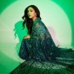 Neeti Mohan Instagram - “Baithe Baithe kya karein …..” …aage kya ? Best ones get a green heart 💚 in the comment section 😜 Styling @shreyandurjastyle Outfit @palakkhajanchi Earrings @artjoules Glam team @dwyessh_hairwizard @rasilaravariamua @ritickasjalan Photos @souravsharmaofficial
