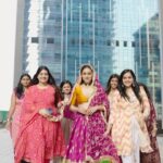 Neeti Mohan Instagram - Being a Bride ain’t easy 🙈 I feel you all the brides! From deciding the wedding lehenga to finally walking the Aisle! It can get overwhelming.Thank god at least the Bridal entry song is sorted #Shagnaa 😃 Thank you @radionasha @pareeehoonmain @prachi.xyz @priyalulla_08 @nehaa23_ @ssssshiksha @the__silent_bird__ and the entire team for making the best Bride’s maids ever 😅😘 Shot and edited - @sumitwankhede143
