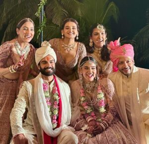 Neeti Mohan Instagram - Overjoyed and Beyond Grateful for such an auspicious occasion in our family. 

Papa had to miss our wedding due to health reasons but this time, in his presence the wedding felt complete. 

Thank you God for this 🙏🏼🥹

We feel blessed, as with folded hands we welcome Thakur Family in our lives. 

Welcome home @whokunalthakur 🌹🫶🏻

Ab tum bhi Mohana gaye ho! 

Golu! our choti bacchi @muktimohan wishing you a lifetime of happiness, prosperity and love ❤️ 

Sabka khayaal rakhna aur apna sabse zyaada.

Mud ke na dekho Dilbaro 😥

#KunalKoMiliMukti

Thank you for capturing these precious moments @themadeinheaven 🫶🏻