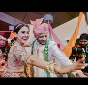 Neeti Mohan Instagram - Overjoyed and Beyond Grateful for such an auspicious occasion in our family. 

Papa had to miss our wedding due to health reasons but this time, in his presence the wedding felt complete. 

Thank you God for this 🙏🏼🥹

We feel blessed, as with folded hands we welcome Thakur Family in our lives. 

Welcome home @whokunalthakur 🌹🫶🏻

Ab tum bhi Mohana gaye ho! 

Golu! our choti bacchi @muktimohan wishing you a lifetime of happiness, prosperity and love ❤️ 

Sabka khayaal rakhna aur apna sabse zyaada.

Mud ke na dekho Dilbaro 😥

#KunalKoMiliMukti

Thank you for capturing these precious moments @themadeinheaven 🫶🏻