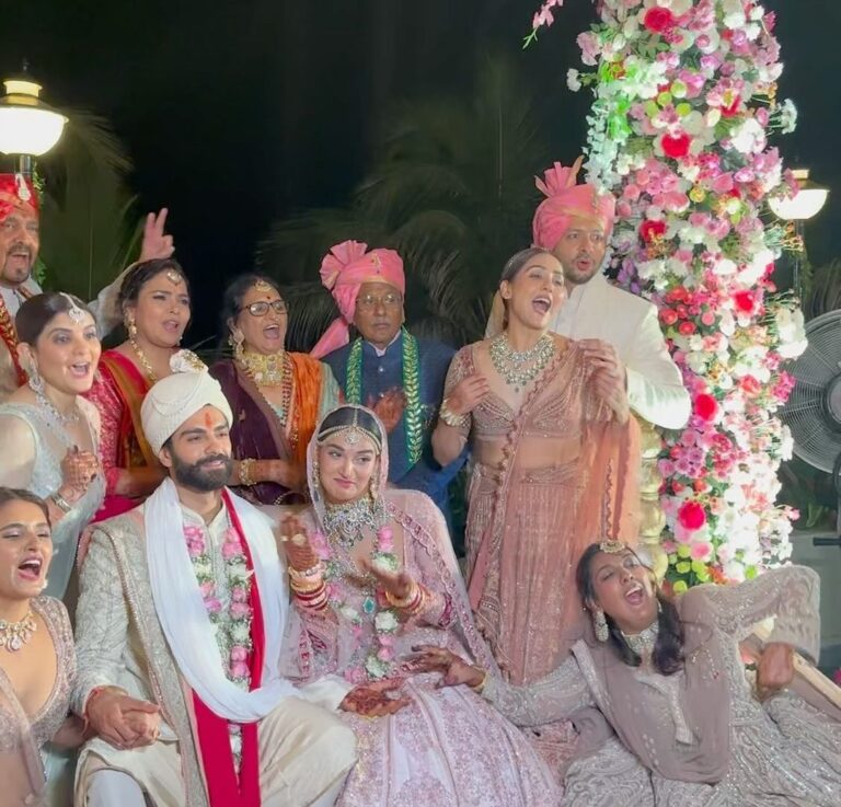 Neeti Mohan Instagram - Overjoyed and Beyond Grateful for such an auspicious occasion in our family. Papa had to miss our wedding due to health reasons but this time, in his presence the wedding felt complete. Thank you God for this 🙏🏼🥹 We feel blessed, as with folded hands we welcome Thakur Family in our lives. Welcome home @whokunalthakur 🌹🫶🏻 Ab tum bhi Mohana gaye ho! Golu! our choti bacchi @muktimohan wishing you a lifetime of happiness, prosperity and love ❤️ Sabka khayaal rakhna aur apna sabse zyaada. Mud ke na dekho Dilbaro 😥 #KunalKoMiliMukti Thank you for capturing these precious moments @themadeinheaven 🫶🏻