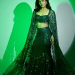Neeti Mohan Instagram – “Baithe Baithe kya karein …..” 

…aage kya ? 

Best ones get a green heart 💚 in the comment section 😜

Styling @shreyandurjastyle 

Outfit @palakkhajanchi 
Earrings @artjoules 

Glam team @dwyessh_hairwizard @rasilaravariamua @ritickasjalan 
Photos @souravsharmaofficial