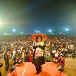 Neeti Mohan Instagram - Singing to a crowd of 18000+ is nothing but a Dream! Thank you #BongaiGaon @glf.festival @spectal.management for such a beautiful evening. Falling in love with #Assam more and more 😍 Bongaigaon, Assam