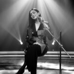 Neeti Mohan Instagram - Singing #TumHumeinMilo has been a memorable experience this year. I love the process of learning a song , writing the lyrics, making notes for every word and each line, practicing for days (if possible) and staying in the zone, understanding the mood of the song better.. Only then we get to go deeper into the song. Thank you @anuragbedii @shamir.tandon ji for trusting me with a ghazal. @vishwadeep_zeest_official aapke shabdon ke liye mere paas shabd nahi hain. What a lovely album you guys have created this year with amazing artists. I feel the chosen one to be a part of it. I remember being anxious and excited for the recording. I had woken up at 3 am to practice hahaha. This is what good melodies make me do. No sleep only singing 😜 🎵 ☕️ Oh and it’s #trending too 🫶🏻 #zeemusicoriginals @zeemusiccompany